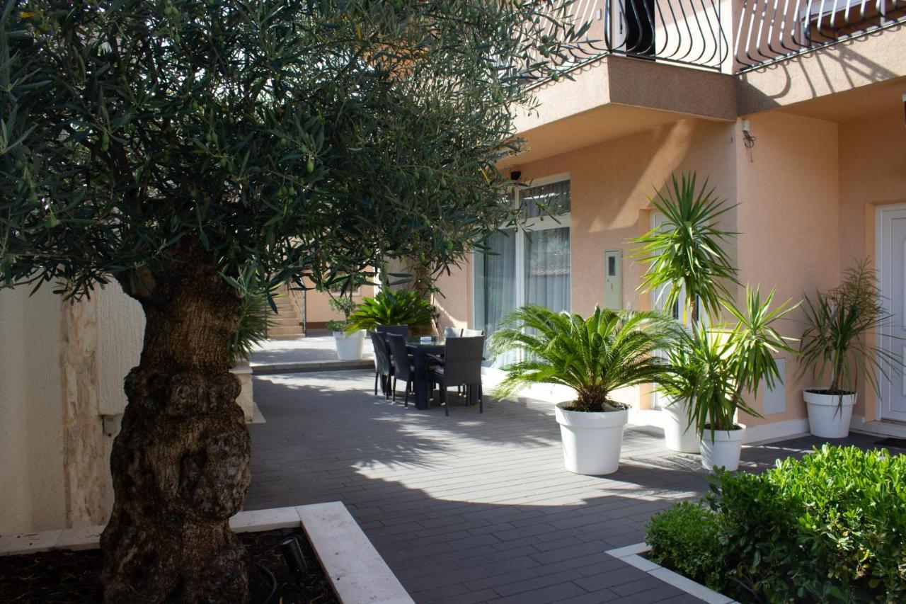 Apartments Villa Jelena Vodice Extérieur photo