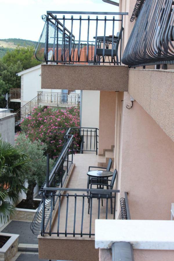 Apartments Villa Jelena Vodice Extérieur photo