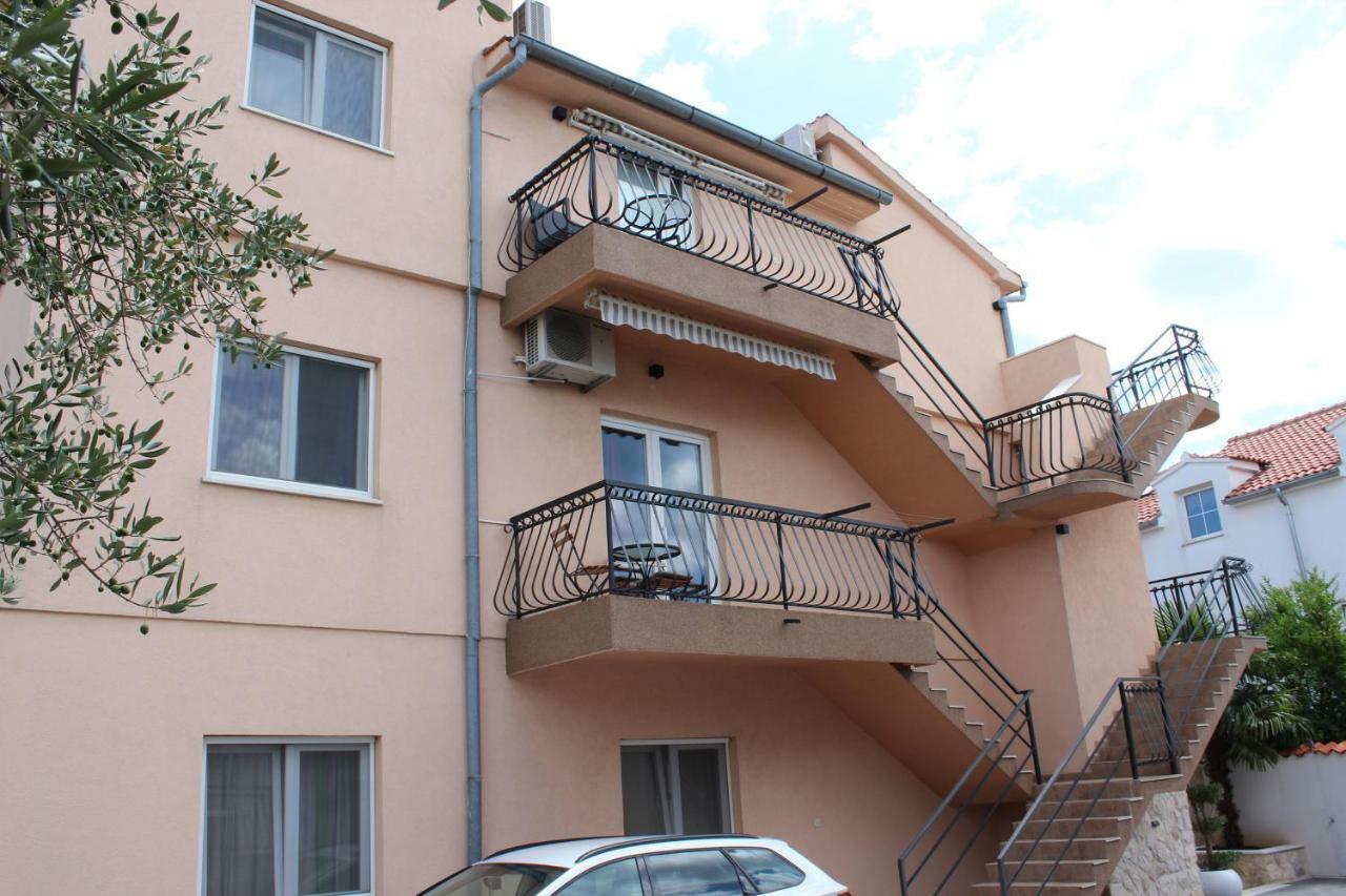 Apartments Villa Jelena Vodice Extérieur photo